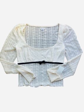 Kimchi Blue UO Lace Scoop-Neck Long Sleeve Top with Black Ribbon